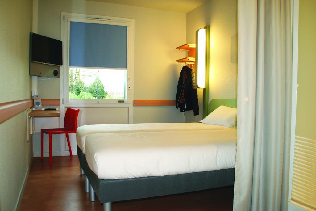 Ibis Budget Saint Pourcain Habitación foto